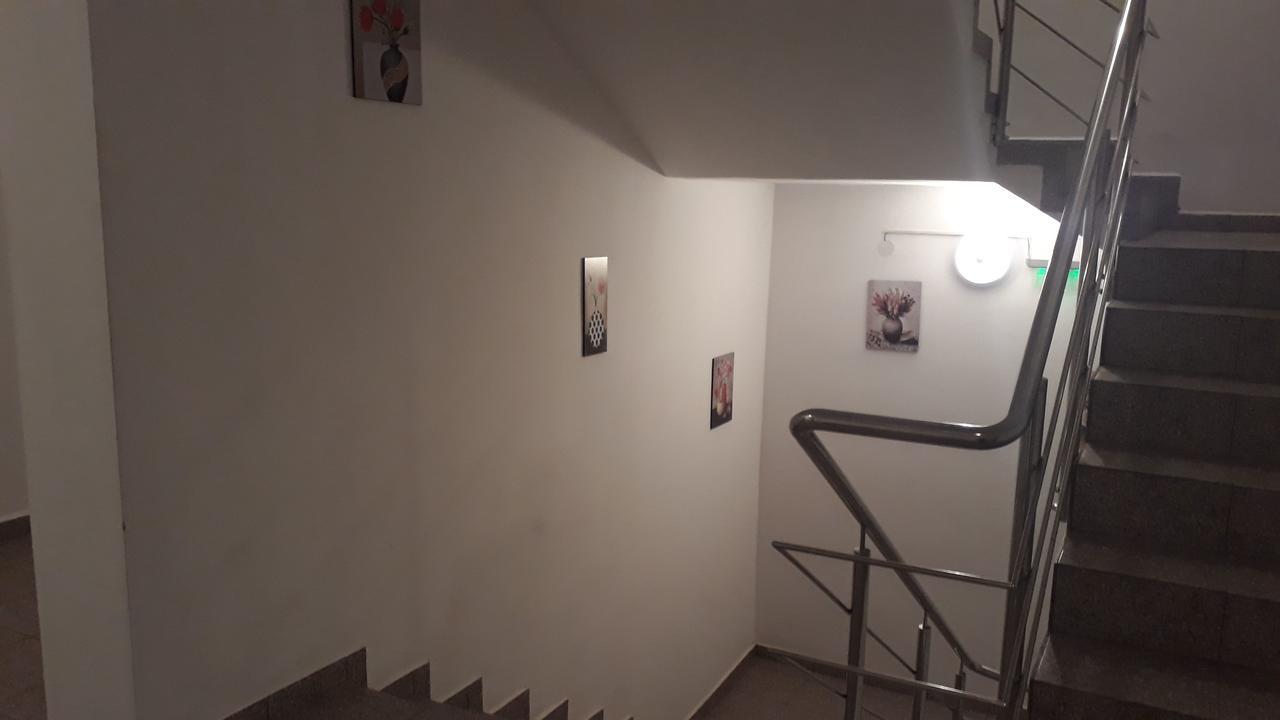 Hotel Casa Dobrescu Centura De Nord Craiova Exterior foto